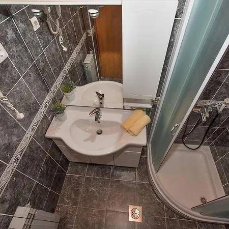 Vera I Ciro Novak 2, Sea View And Free Parking Brela